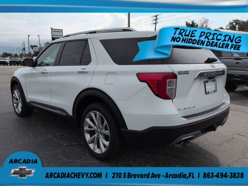 Used 2022 Ford Explorer Platinum w/ Equipment Group 601A AWD/4WD image 6