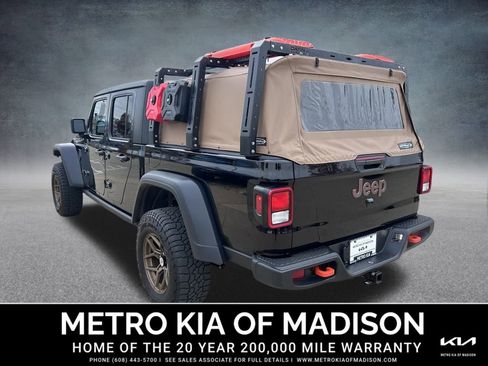 Used 2023 Jeep Gladiator Mojave w/ Cold Weather Group image 8