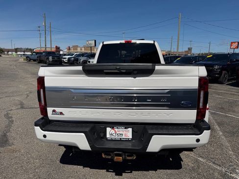 Used 2017 Ford F450 Platinum w/ Platinum Ultimate Package AWD/4WD image 4
