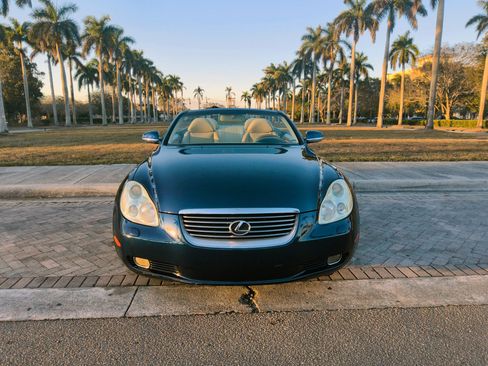 Used 2004 Lexus SC 430 Convertible RWD image 3