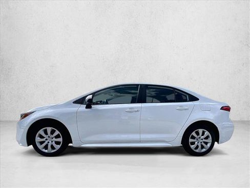 Used 2024 Toyota Corolla LE FWD image 6