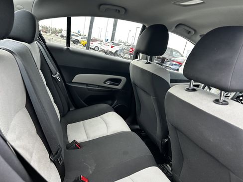 Used 2016 Chevrolet Cruze LS image 11