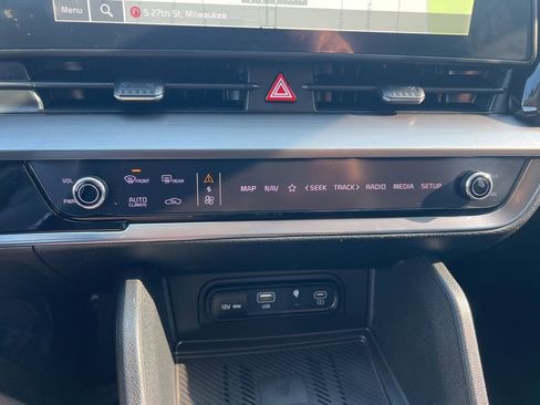 Used 2023 Kia Sportage EX image 53