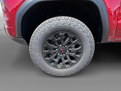 New 2026 GMC Canyon Elevation w/ Convenience Package image 9