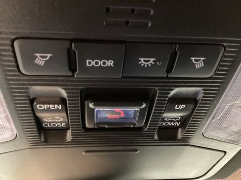 Used 2023 Toyota RAV4 XSE AWD/4WD image 28