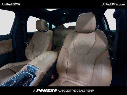 Used 2024 BMW X6 xDrive40i w/ Parking Assistance Package image 5