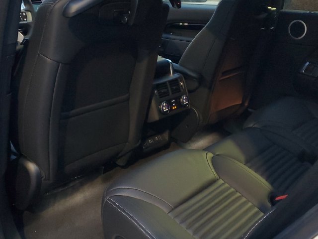Certified 2026 Land Rover Discovery S AWD/4WD image 10
