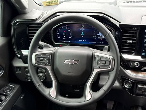 Used 2026 Chevrolet Silverado 1500 LT Trail Boss w/ LT Trail Boss Premium Package AWD/4WD image 21