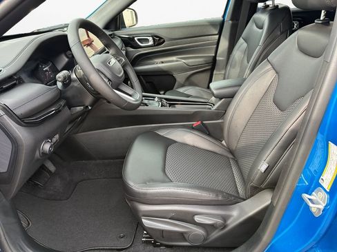 New 2026 Jeep Compass Latitude image 19