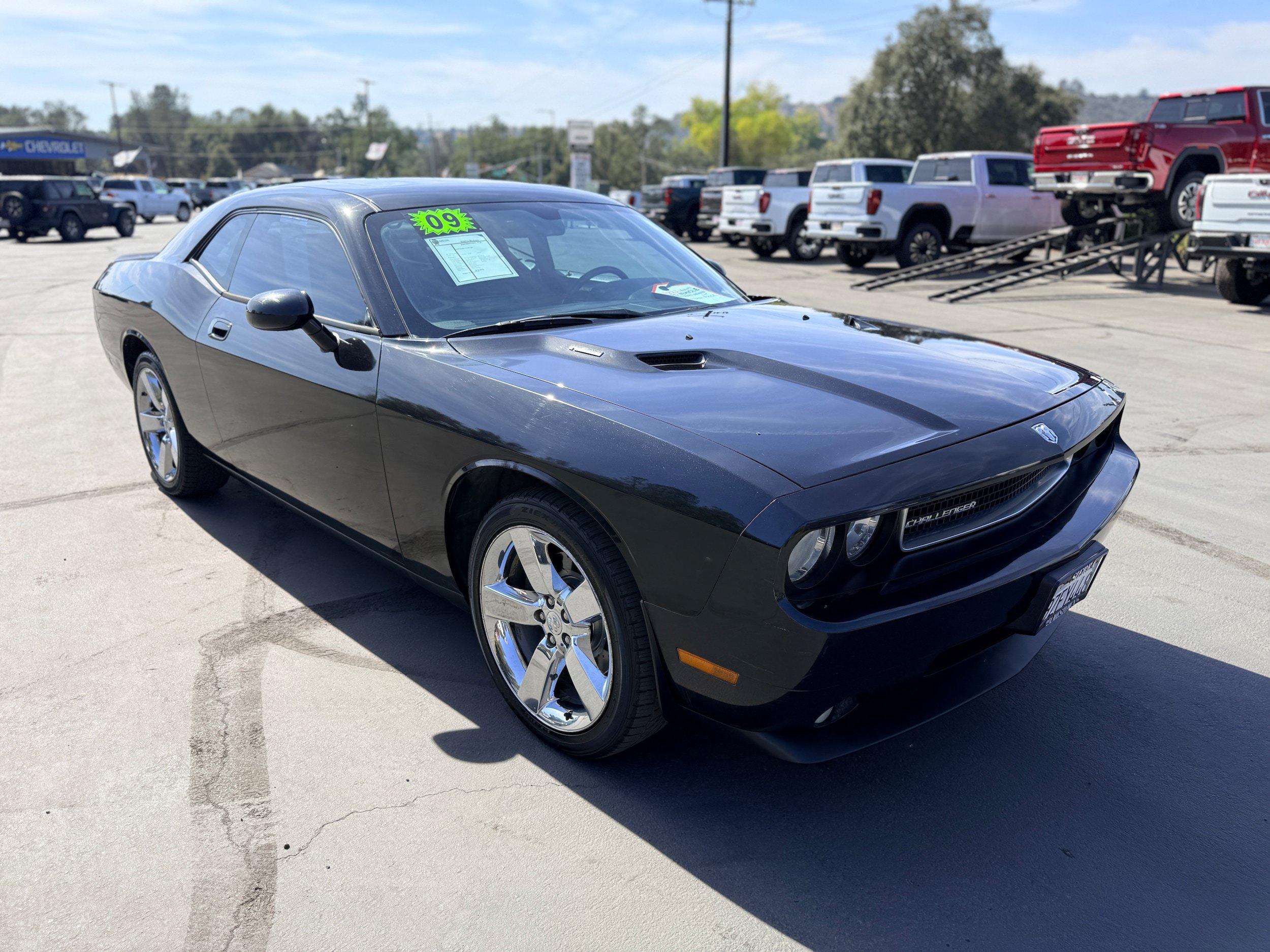 Used 2009 Dodge Challenger R/T RWD image 4