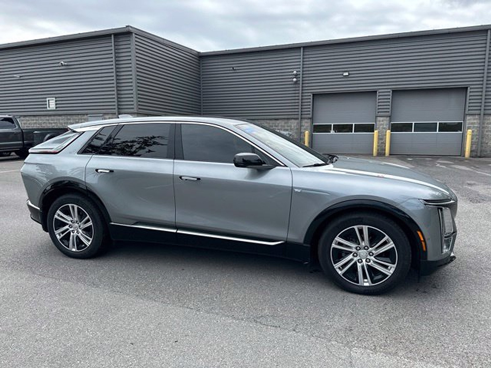 Used 2024 Cadillac Lyriq Tech w/ Driver Assist Package AWD/4WD image 4