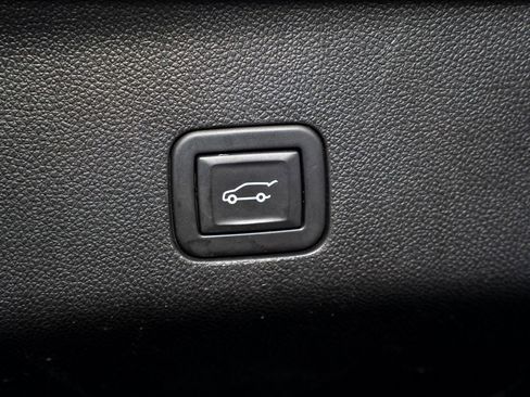 Used 2023 Cadillac Escalade Sport AWD/4WD image 13