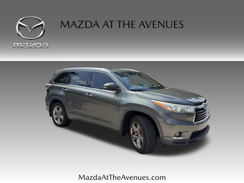Used 2016 Toyota Highlander Limited Platinum AWD/4WD image 3