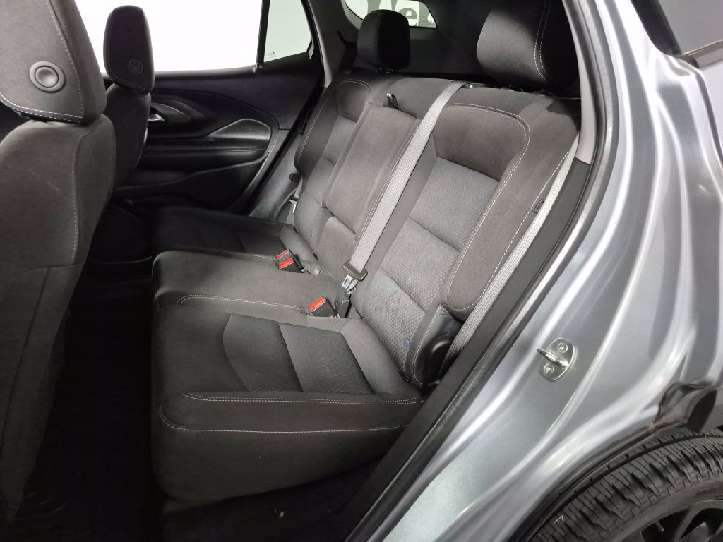 Used 2023 GMC Terrain SLE w/ Elevation Edition FWD image 25