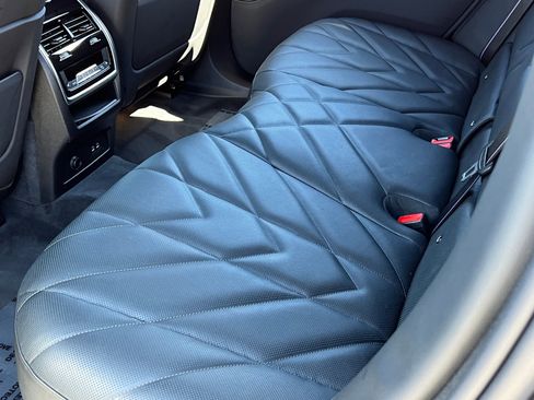 Used 2025 BMW XM image 21