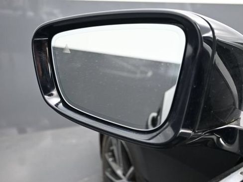 Used 2019 BMW 330i Sedan w/ Convenience Package RWD image 4