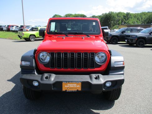 Certified 2026 Jeep Wrangler Sport AWD/4WD image 2