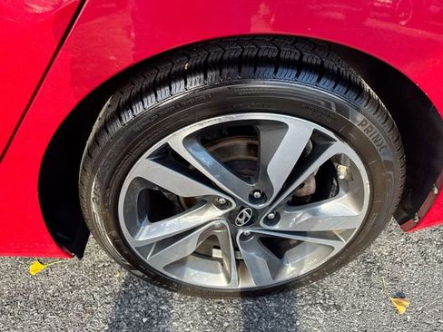 Used 2014 Hyundai Elantra Limited image 10