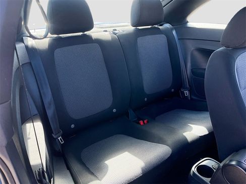 Used 2017 Volkswagen Beetle 1.8T S image 24