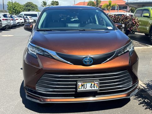 Used 2023 Toyota Sienna LE FWD image 23