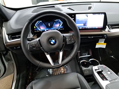 New 2026 BMW X1 xDrive28i w/ Technology Package image 17