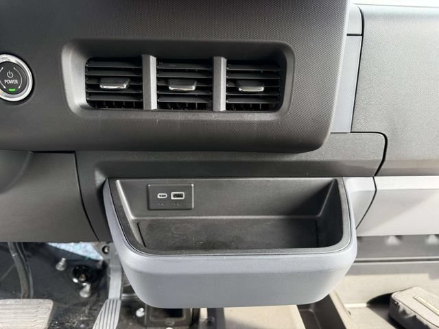 Used 2024 Chevrolet Brightdrop 600 w/ Commercial Equipment Package AWD/4WD image 17