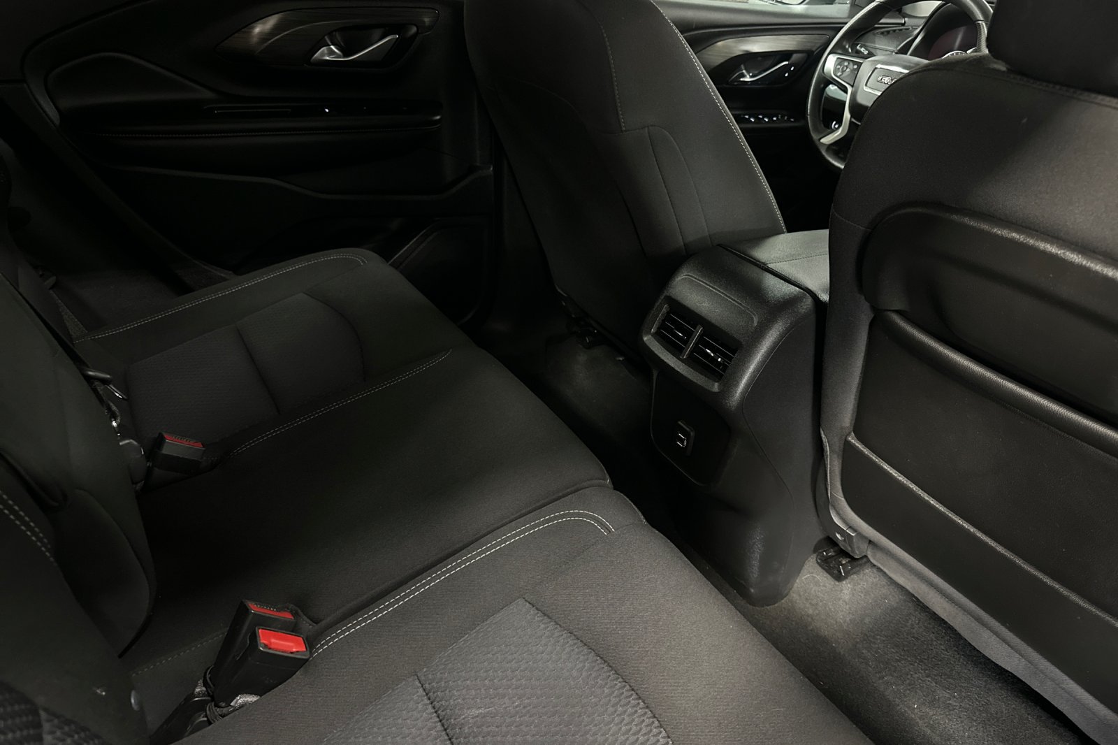 Used 2022 GMC Terrain SLE w/ Driver Convenience Package FWD image 18