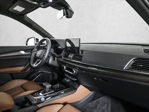 Certified 2025 Audi Q5 e Premium Plus w/ Premium Plus Package image 23