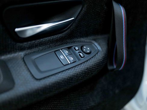 Used 2019 BMW M4 CS w/ Executive Package image 53