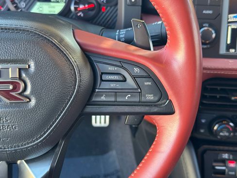 Used 2024 Nissan GT-R Premium w/ Premium Interior Package image 46