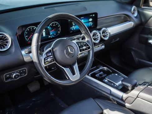 Used 2022 Mercedes-Benz GLB 250 4MATIC w/ Premium Package Lite image 20