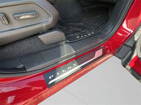 New 2025 Honda Pilot EX-L image 14