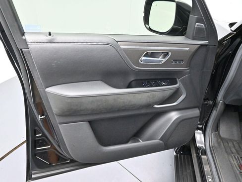 Used 2025 INFINITI QX80 Luxe w/ Exterior Package AWD/4WD image 9