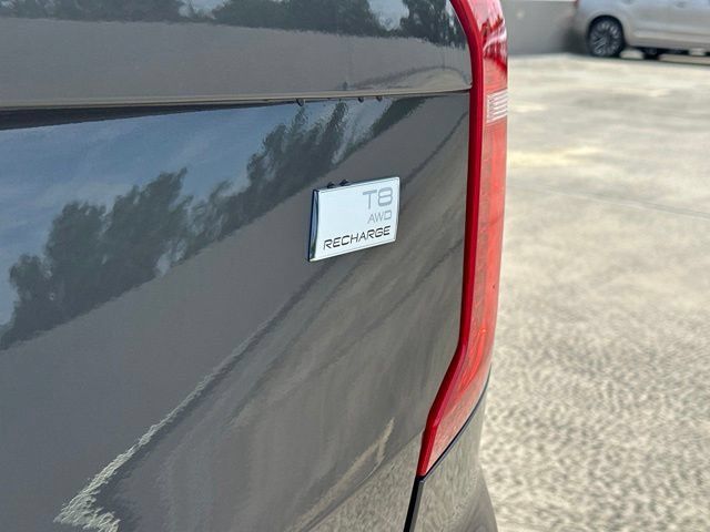 Certified 2023 Volvo XC90 T8 Ultimate w/ Protection Package Premier AWD/4WD image 39