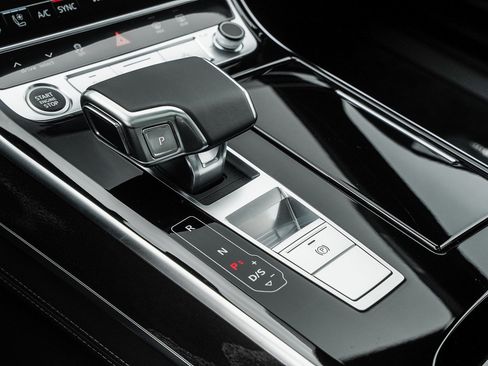 New 2025 Audi A8 L 3.0T image 14