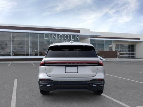 New 2026 Lincoln Nautilus Premier AWD/4WD image 5