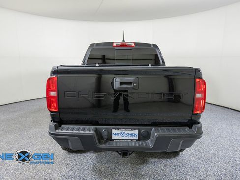 Used 2022 Chevrolet Colorado ZR2 w/ ZR2 Midnight Special Edition AWD/4WD image 6