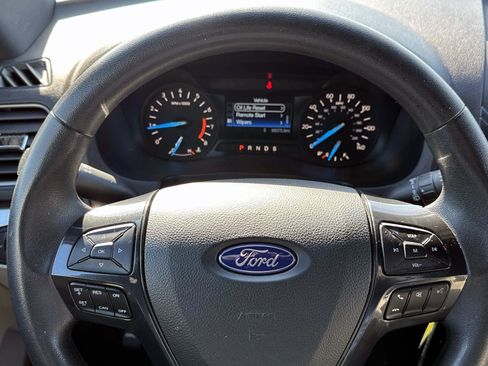 Used 2019 Ford Explorer FWD image 18