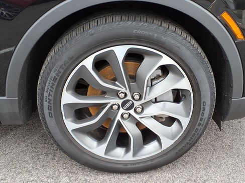 Certified 2023 Lincoln Nautilus Reserve w/ Equipment Group 201A image 9