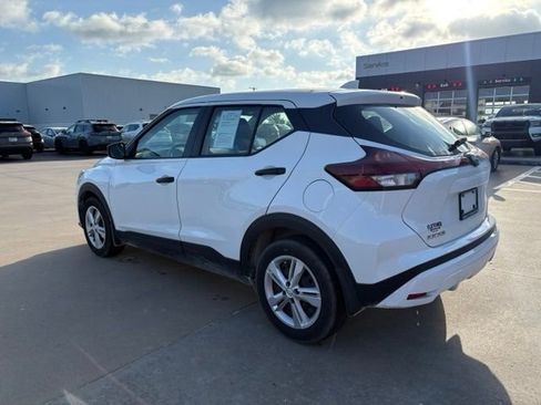 Used 2024 Nissan Kicks S FWD image 4
