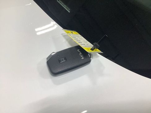 Certified 2022 Kia Telluride SX w/ SX Prestige Package image 30