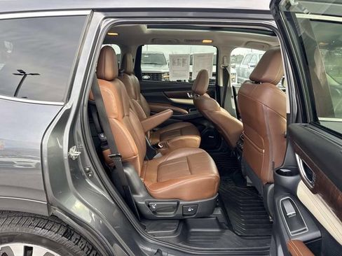 Used 2019 Subaru Ascent Touring w/ Popular Package #3 image 12