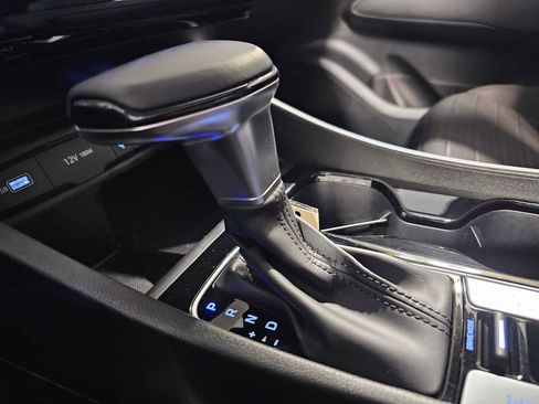 Used 2022 Hyundai Santa Cruz SEL Premium image 24