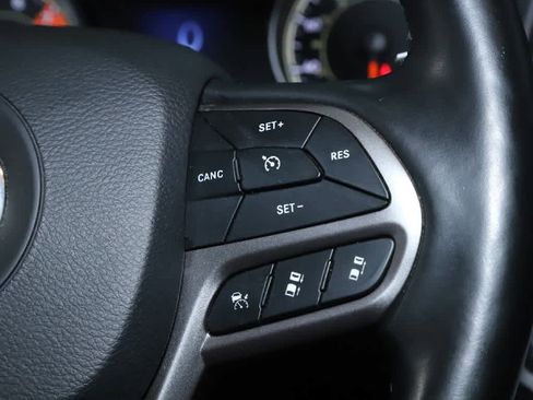 Certified 2021 Jeep Cherokee Limited image 25