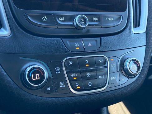 Used 2024 Chevrolet Malibu LT image 24