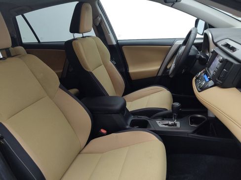 Used 2018 Toyota RAV4 XLE FWD image 21