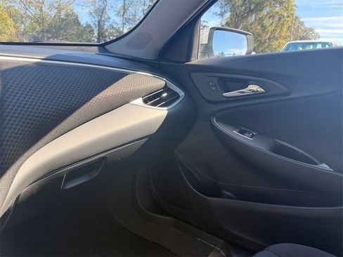 Used 2024 Chevrolet Malibu LT image 24
