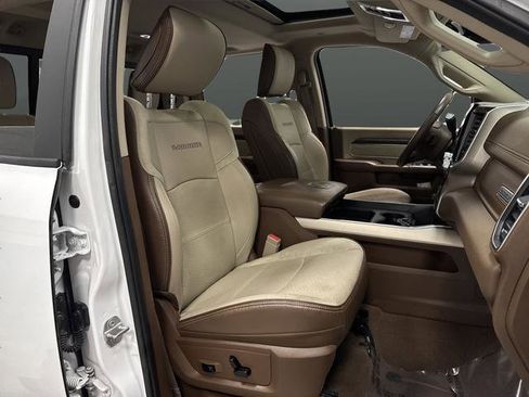 Used 2020 RAM 3500 Laramie image 34