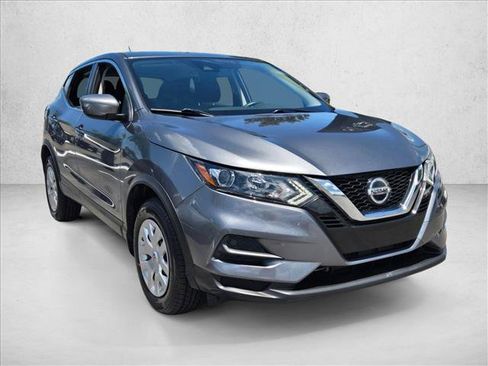 Used 2020 Nissan Rogue Sport S FWD image 3