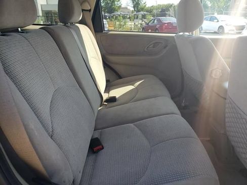 Used 2004 MAZDA Tribute LX w/ Luxury Pkg AWD/4WD image 17